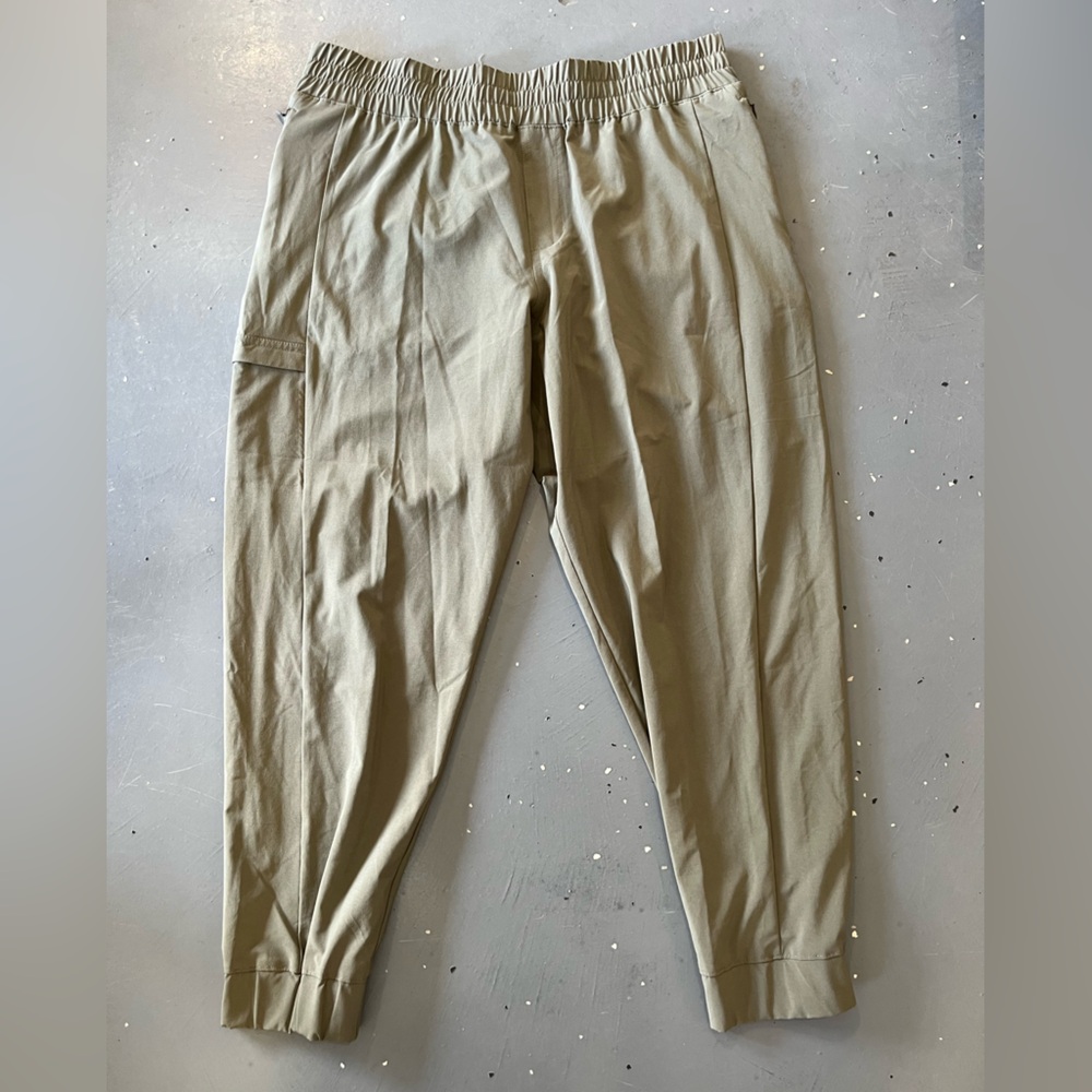 Columbia women’s jogger active wear pants in sage green